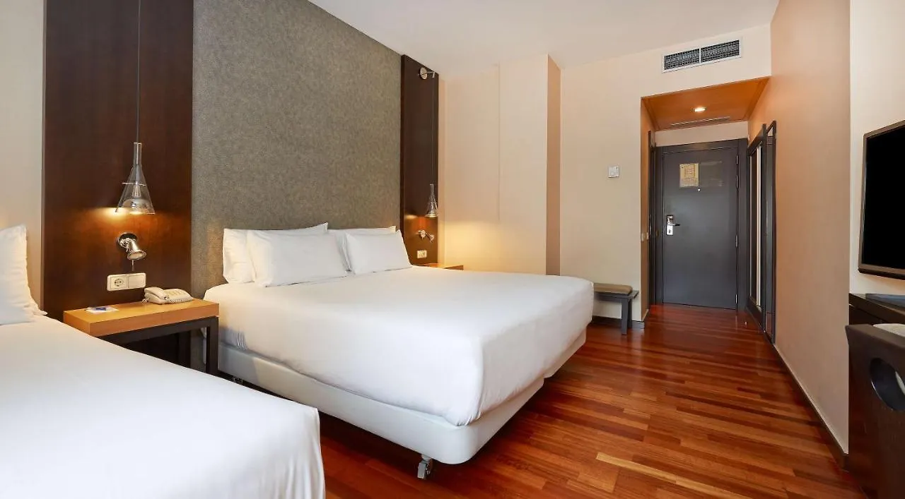 Nh Barcelona Eixample Hotell
