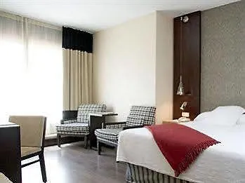 Nh Barcelona Eixample Hotell 3*,