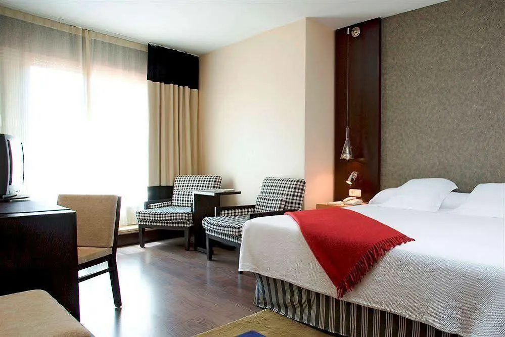 ***  Nh Barcelona Eixample Hotell Spanien